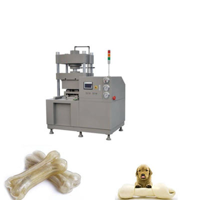 सामग्री के रूप में काउहाइड, पिगस्किन या चर्मपत्र के साथ पालतू खाद्य मशीनरी पालतू चबाने की हड्डी