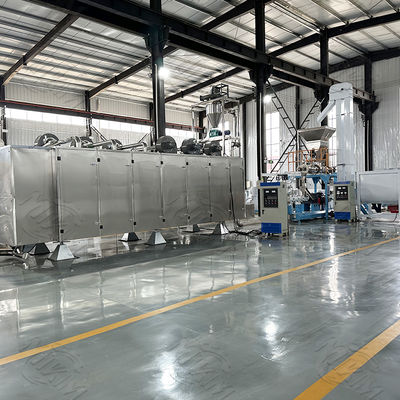 उच्च क्षमता सूखी पालतू भोजन उत्पादन लाइन स्टेनलेस स्टील दो पेंच के साथ 200kw 1000kg/Hr