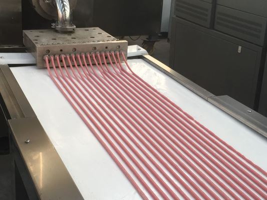 डॉग मीट स्ट्रिप्स कोल्ड एक्सट्रूज़न फोर्जिंग मशीन डॉग फूड मीट स्ट्रिप एक्सट्रूडिंग लाइन