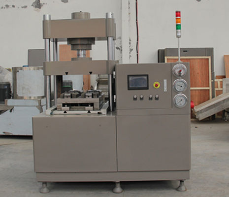 रॉहाइड बोन प्रेसिंग के लिए पीएलसी नियंत्रण हाइड्रोलिक पालतू खाद्य उत्पादन लाइन